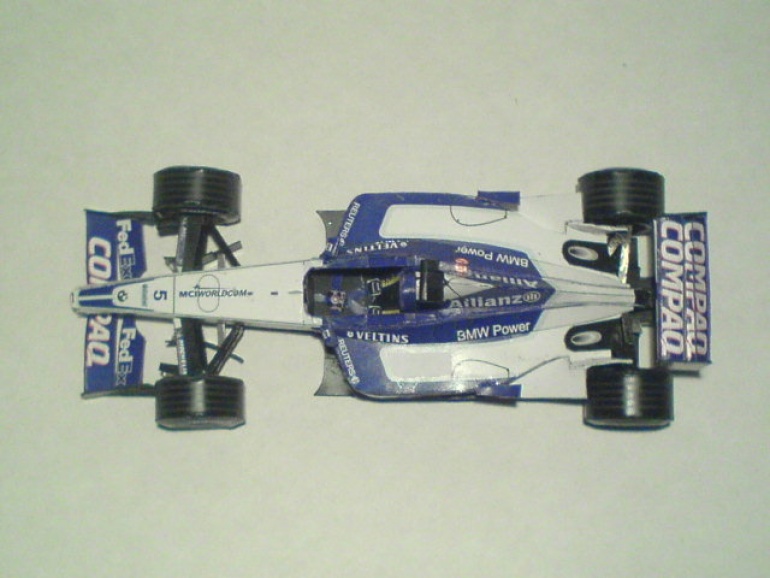 Williams FW24 (Plná velikost v novém okně) Williams FW24