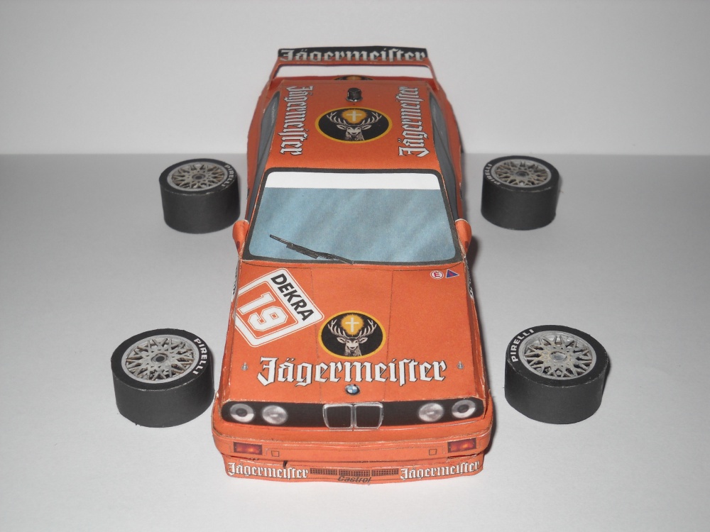 BMW M3 E30 DTM 1992 (Plná velikost v novém okně) BMW M3 E30 DTM 1992