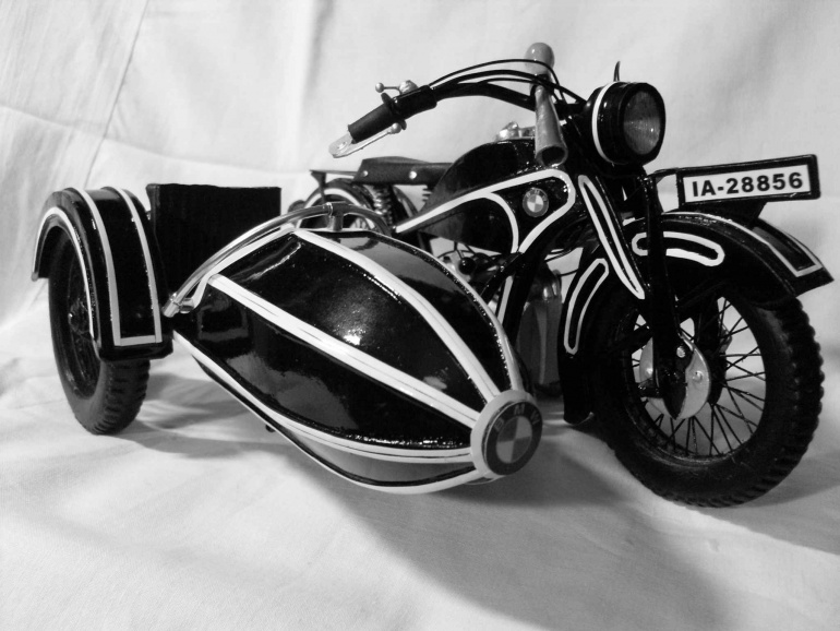 BMW R 16 with side-car (Plná velikost v novém okně) BMW R 16 with side-car