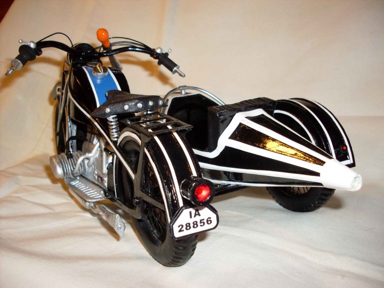 BMW R 16 with side-car