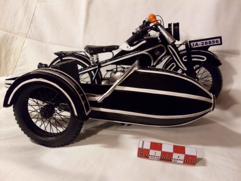 BMW R 16 with side-car BMW R 16 with side-car
