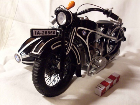 BMW R 16 with side-car BMW R 16 with side-car