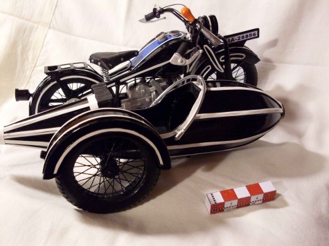 BMW R 16 with side-car BMW R 16 with side-car