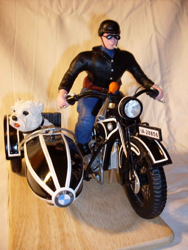 56566