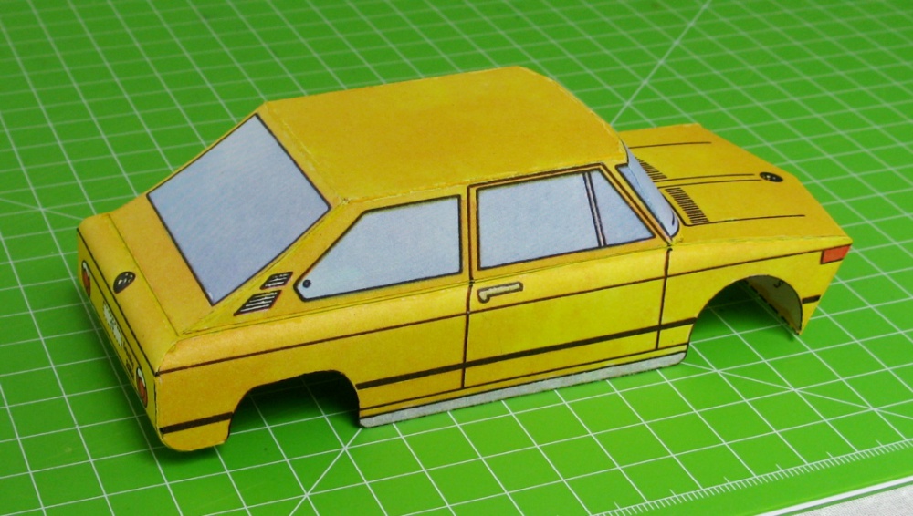 BMW 2002 touring (Plná velikost v novém okně) BMW 2002 touring