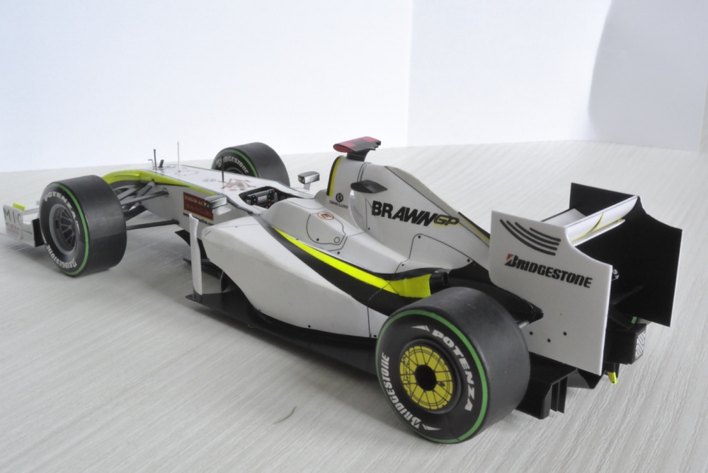 Brawn GP 2009 (Plná velikost v novém okně) Brawn GP 2009