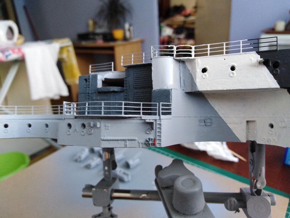 360590