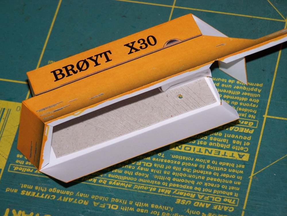 BROYT X 30 hloubková lžíce (Plná velikost v novém okně) BROYT X 30 hloubková lžíce