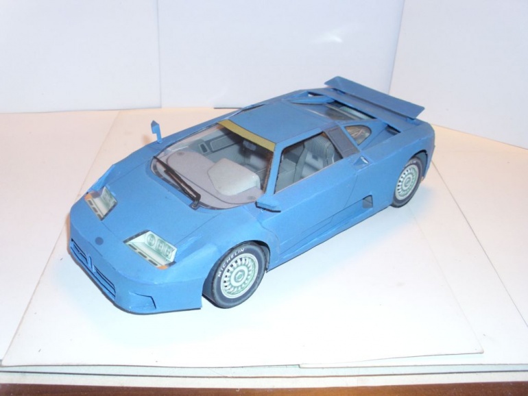 Bugatti EB 110 (Plná velikost v novém okně) Bugatti EB 110