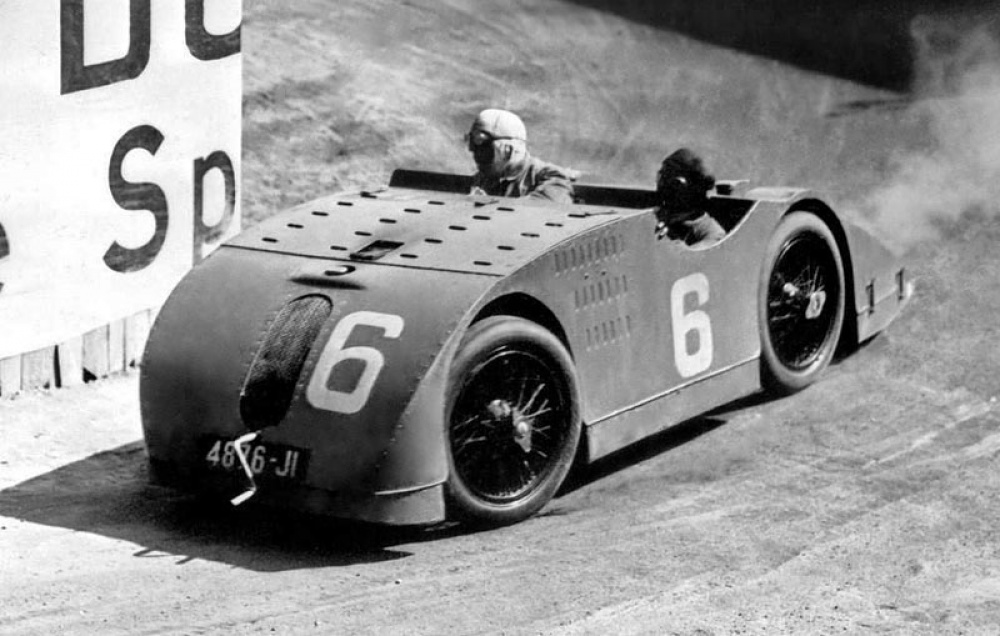 Bugatti 32 (Plná velikost v novém okně) Bugatti 32