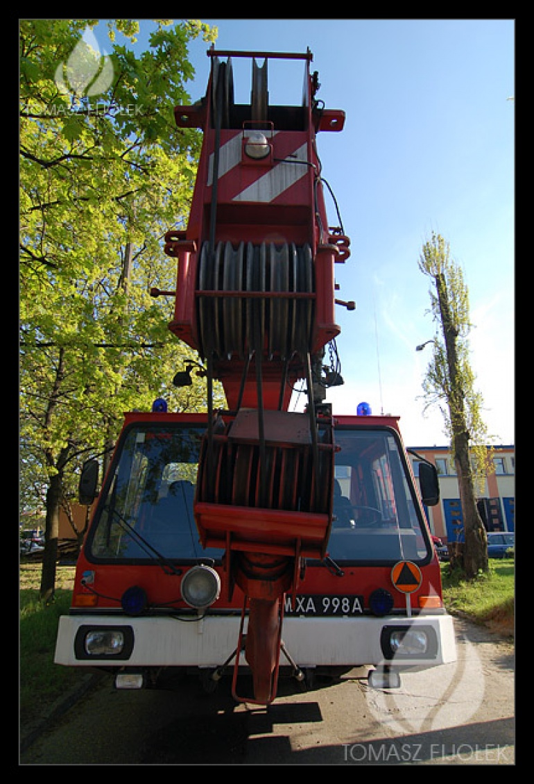28811