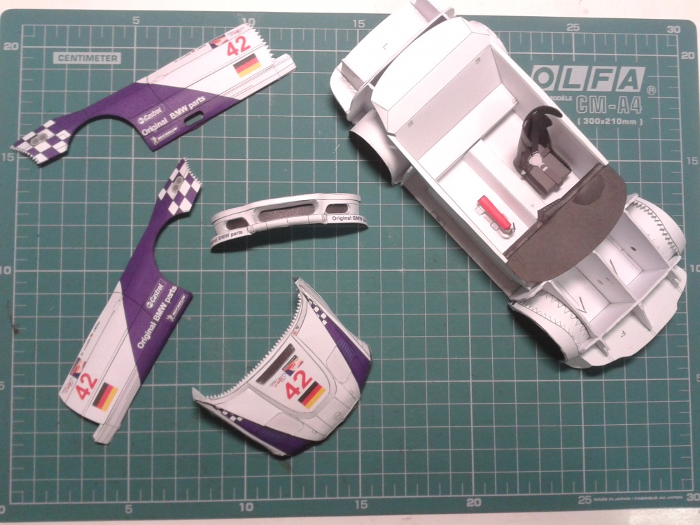 BMW M3 GTR (Plná velikost v novém okně) BMW M3 GTR
