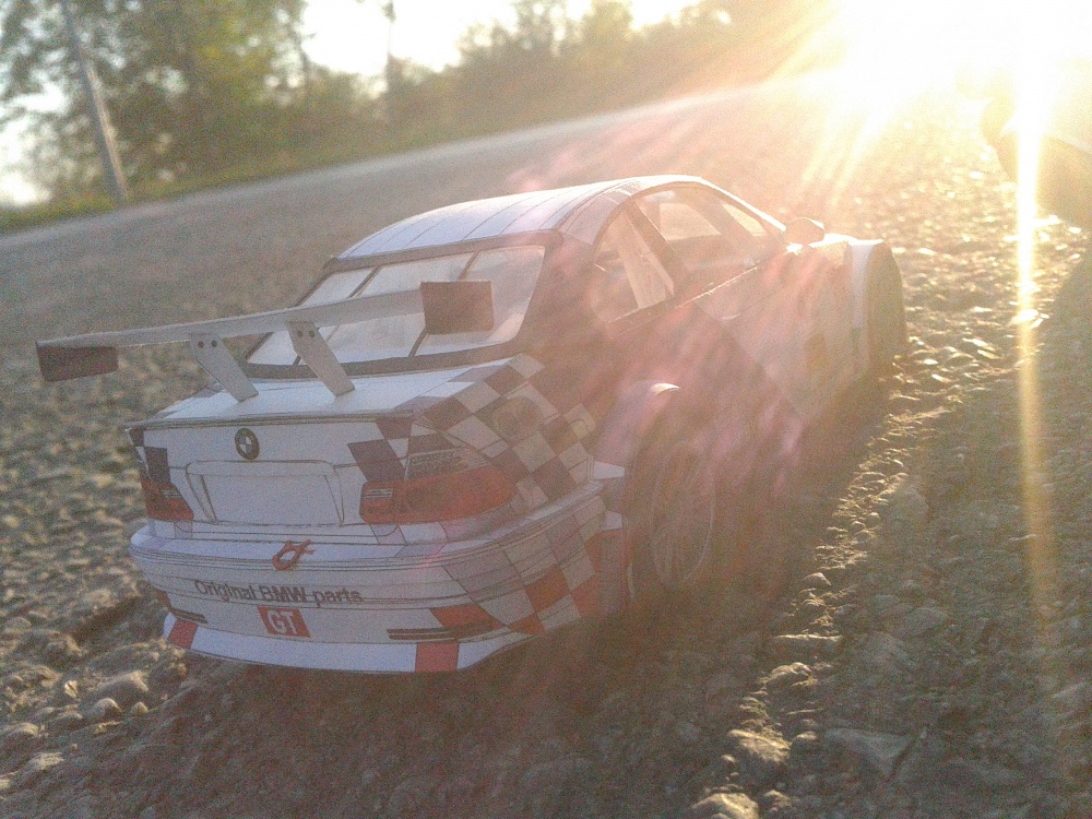 BMW M3 GTR (Plná velikost v novém okně) BMW M3 GTR