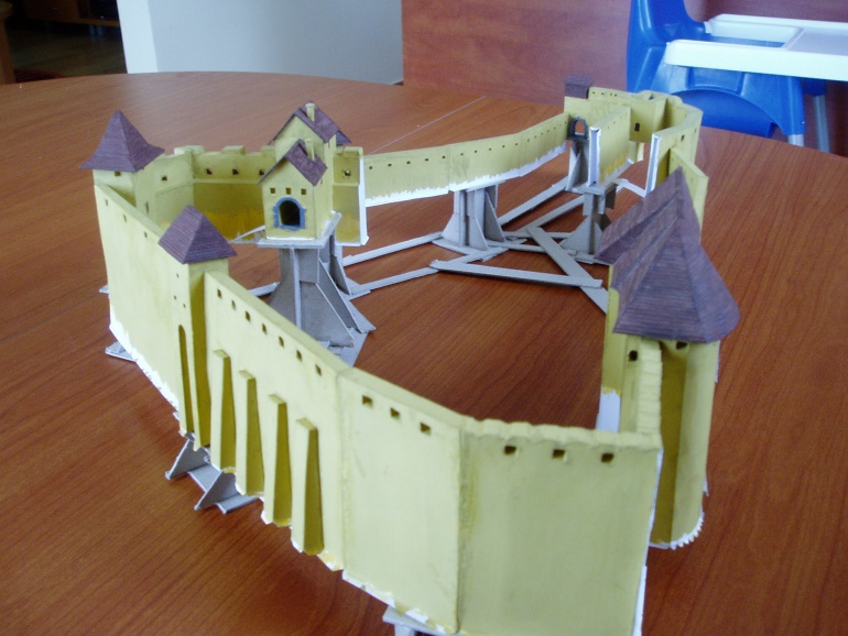 Cachticky hrad (Plná velikost v novém okně) Cachticky hrad