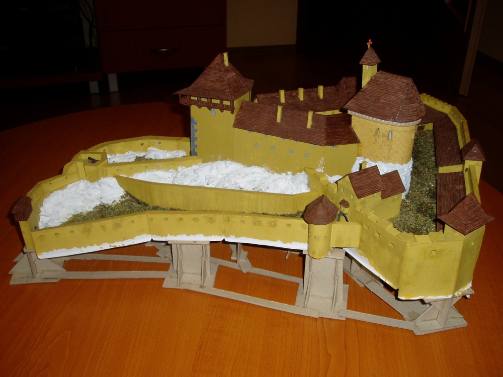 Cachticky hrad (Plná velikost v novém okně) Cachticky hrad