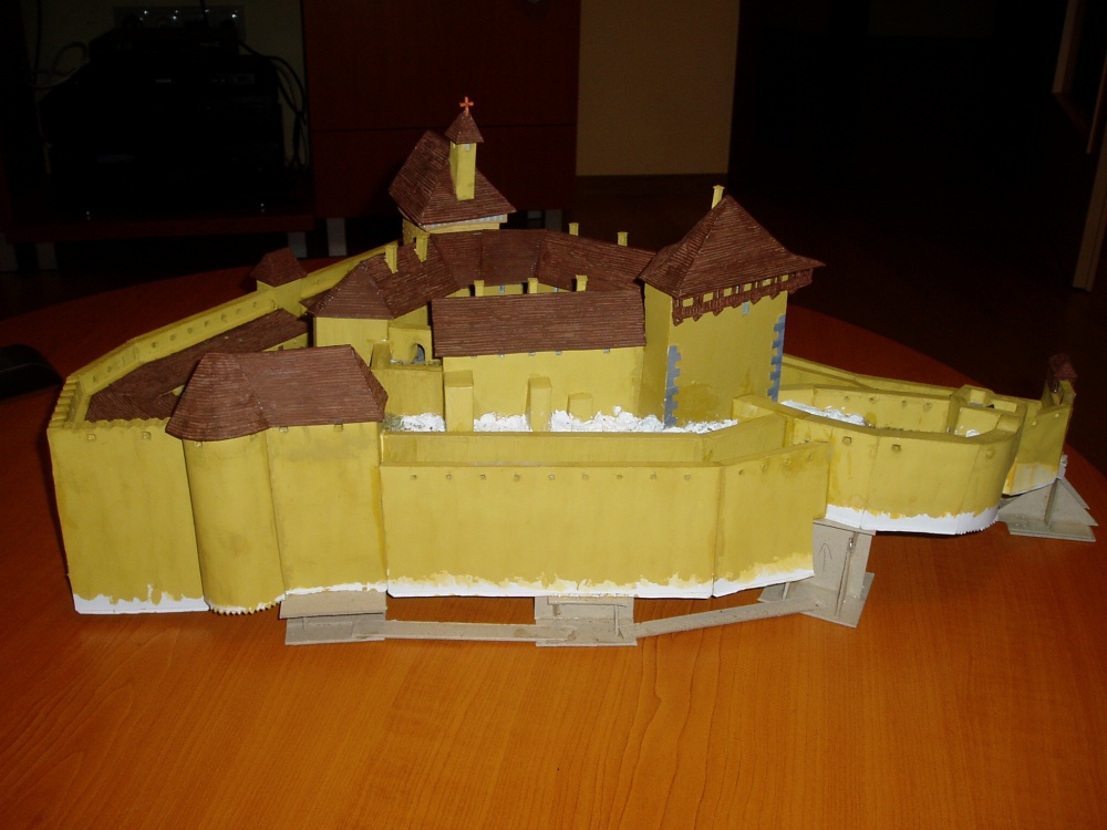 Cachticky hrad (Plná velikost v novém okně) Cachticky hrad