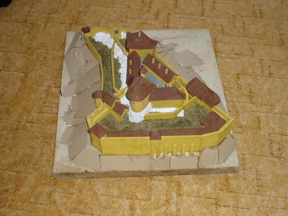 Cachticky hrad (Plná velikost v novém okně) Cachticky hrad