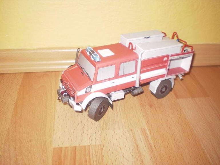 CAS 24 Mercedes Unimog U5000 (Plná velikost v novém okně) CAS 24 Mercedes Unimog U5000