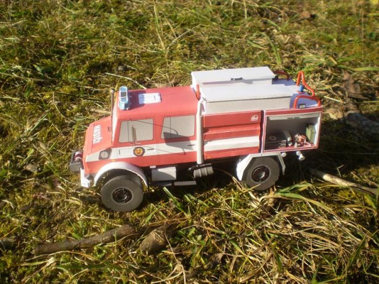 CAS 24 Mercedes Unimog U5000 (Plná velikost v novém okně) CAS 24 Mercedes Unimog U5000
