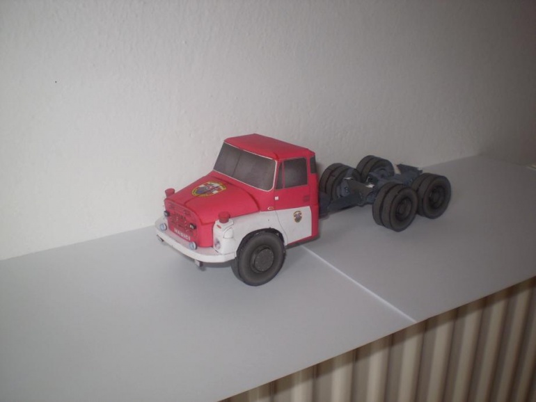 CAS 32 Tatra 148 (Plná velikost v novém okně) CAS 32 Tatra 148