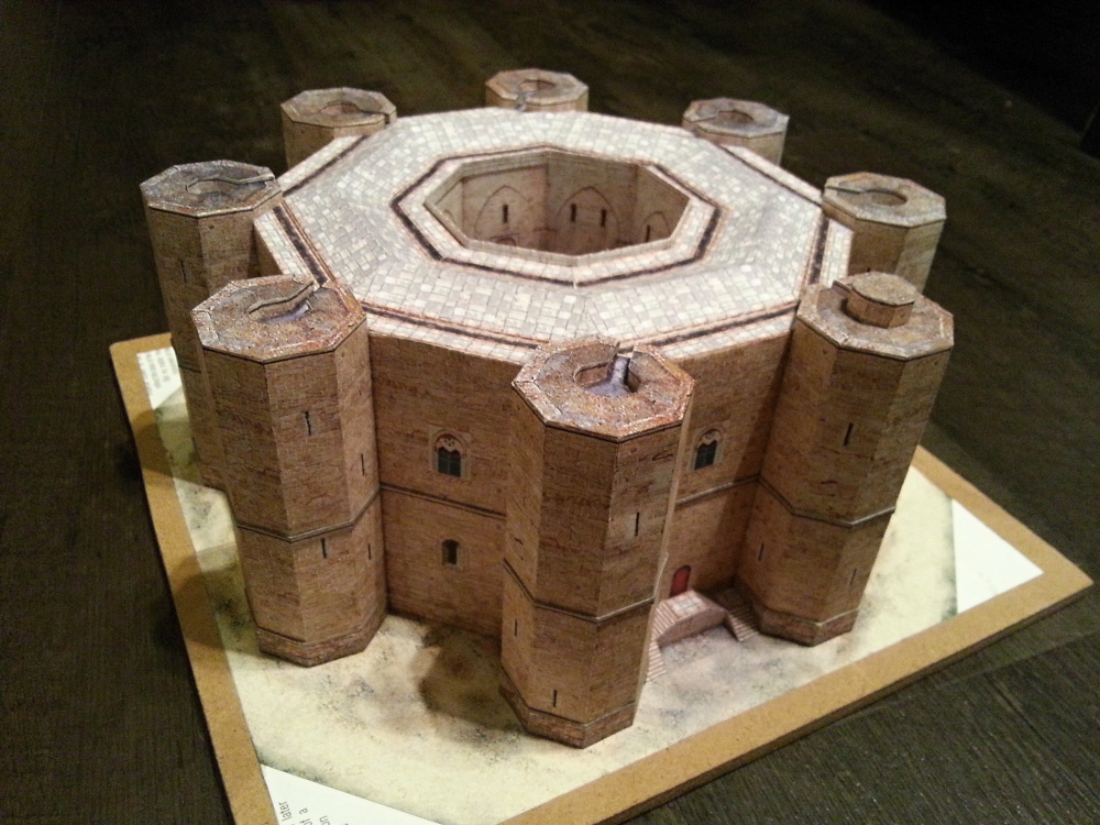 Castel del Monte (Plná velikost v novém okně) Castel del Monte