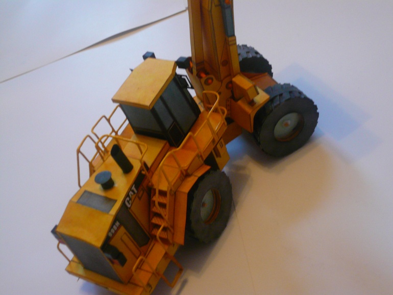CAT 988H (Plná velikost v novém okně) CAT 988H