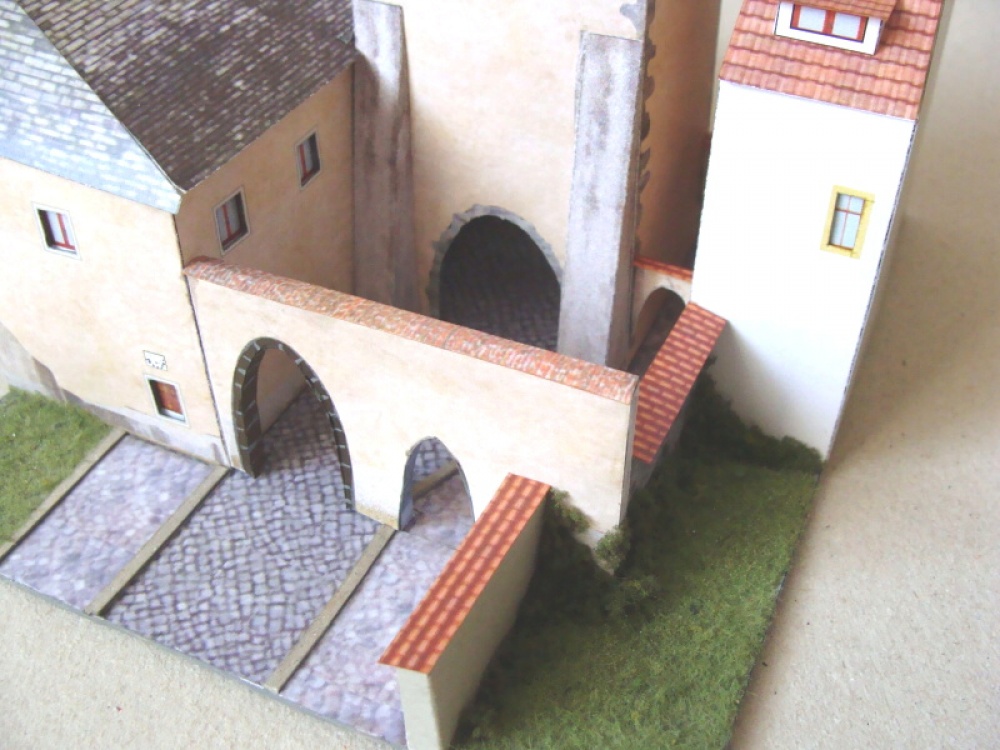 198692