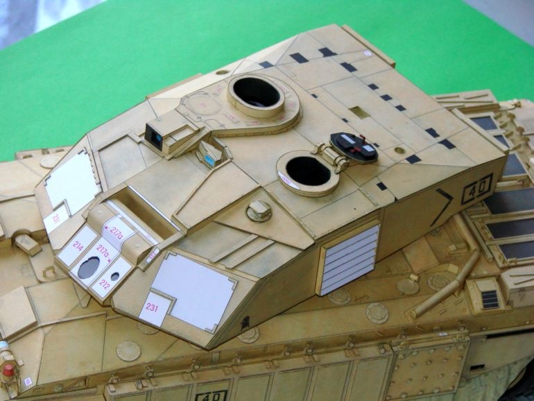 Challenger 2 (Plná velikost v novém okně) Challenger 2