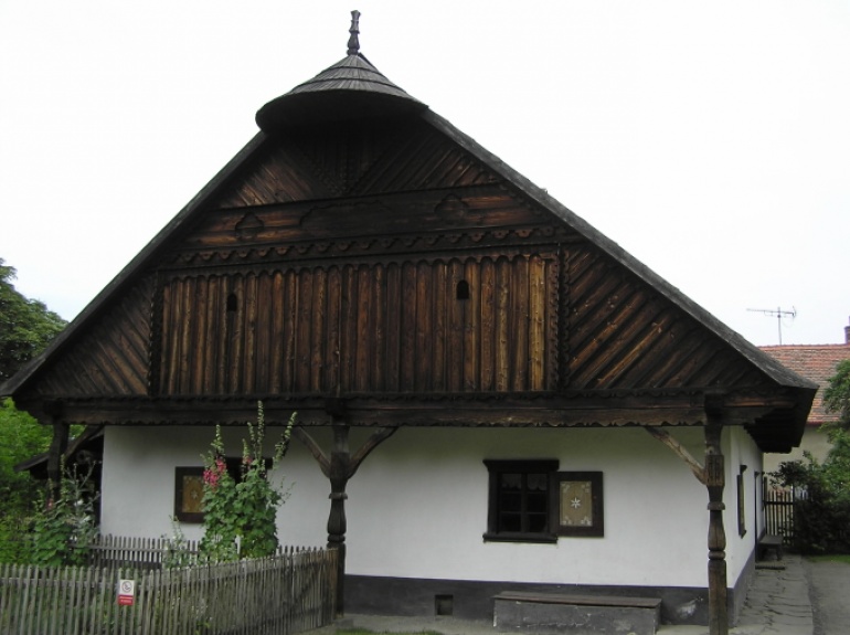 Chalupa z Polabí - foto skutečné stavby (Plná velikost v novém okně) Chalupa z Polabí - foto skutečné stavby