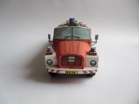 Cisternov� st��ka�ka CAS 32 T-148