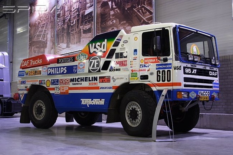 DAF TURBOTWIN X1 (Plná velikost v novém okně) DAF TURBOTWIN X1