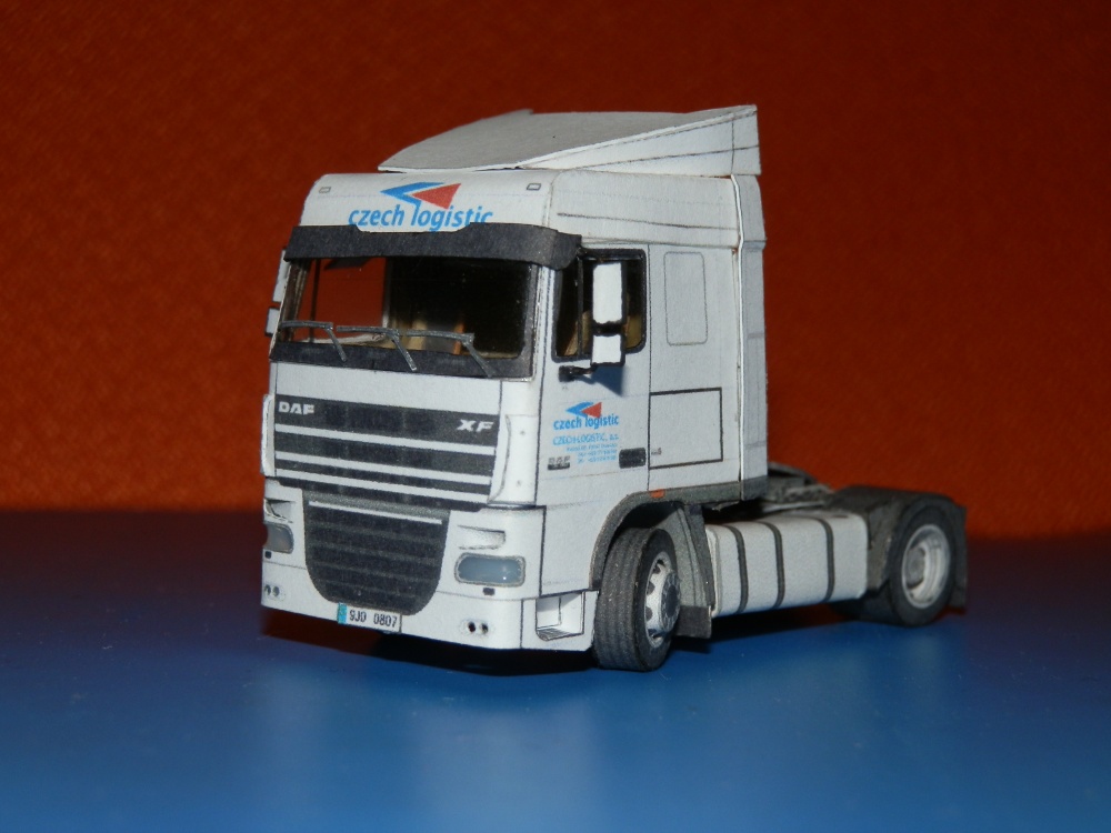Daf XF 105 Space Cab 4x2 (Plná velikost v novém okně) Daf XF 105 Space Cab 4x2