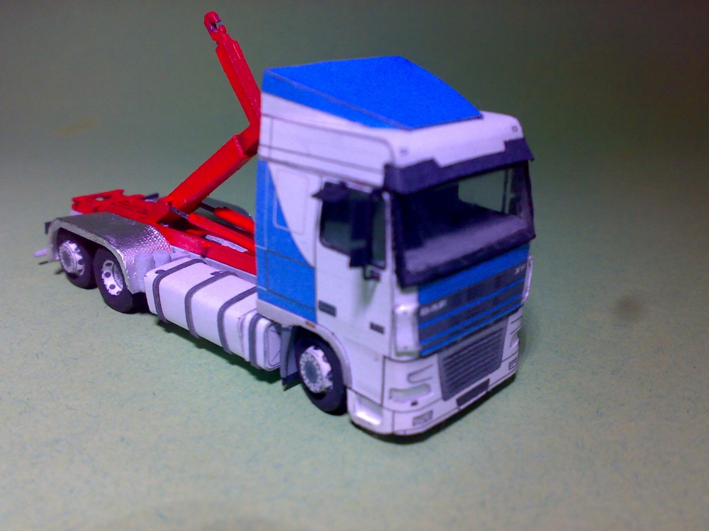 Daf XF 95 hákový nosič kontejnerů (Plná velikost v novém okně) Daf XF 95 hákový nosič kontejnerů