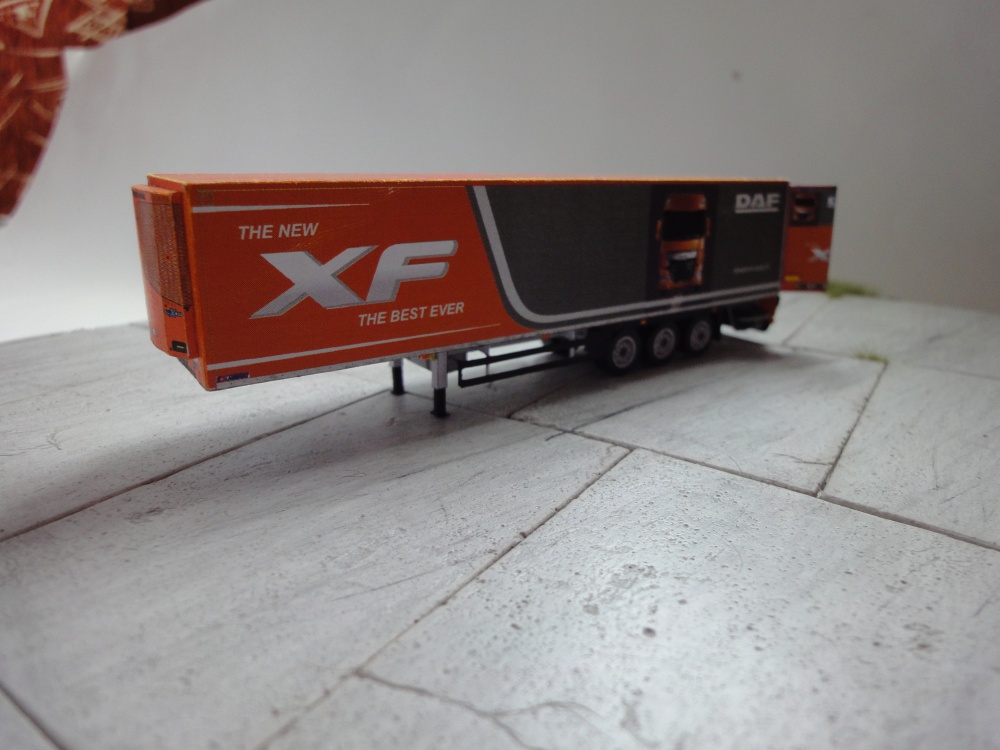DAF 106XF+NÁVĚS LABERET SR2 (Plná velikost v novém okně) DAF 106XF+NÁVĚS LABERET SR2