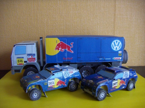Dakar trucks and cars