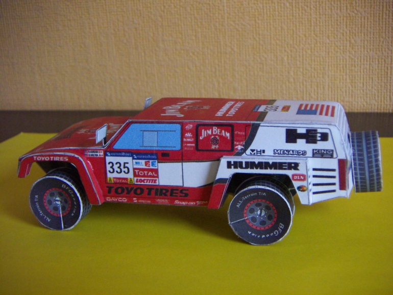 Dakar trucks and cars (Plná velikost v novém okně) Dakar trucks and cars