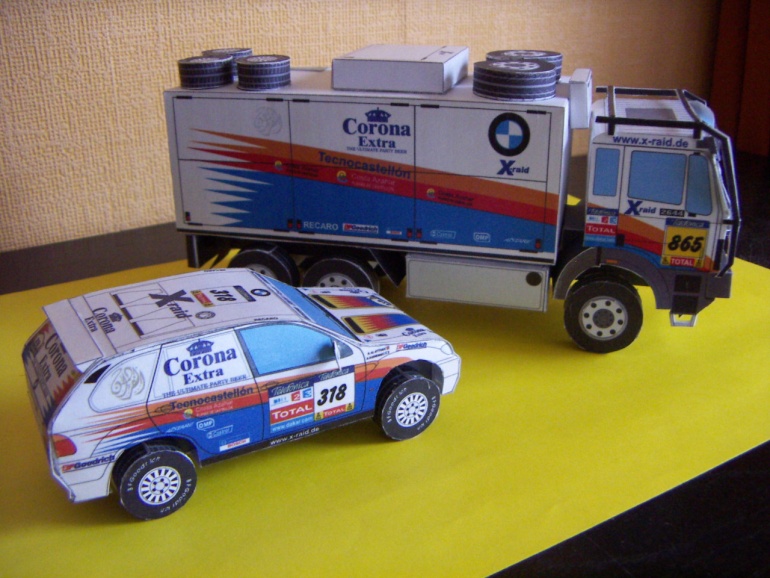 Dakar trucks and cars