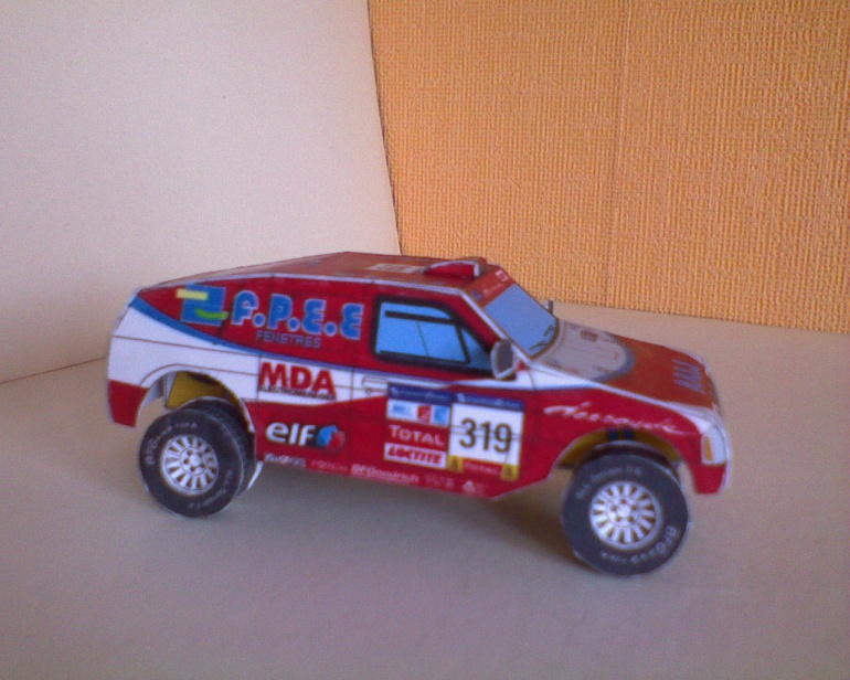 Dakar trucks and cars (Plná velikost v novém okně) Dakar trucks and cars