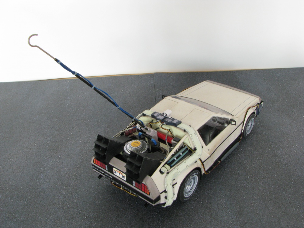 DeLorean DMC-12 (Plná velikost v novém okně) DeLorean DMC-12