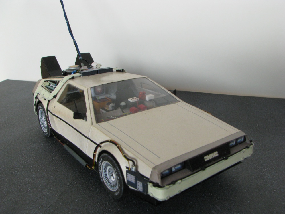DeLorean DMC-12 (Pln� velikost v nov�m okn�) DeLorean DMC-12