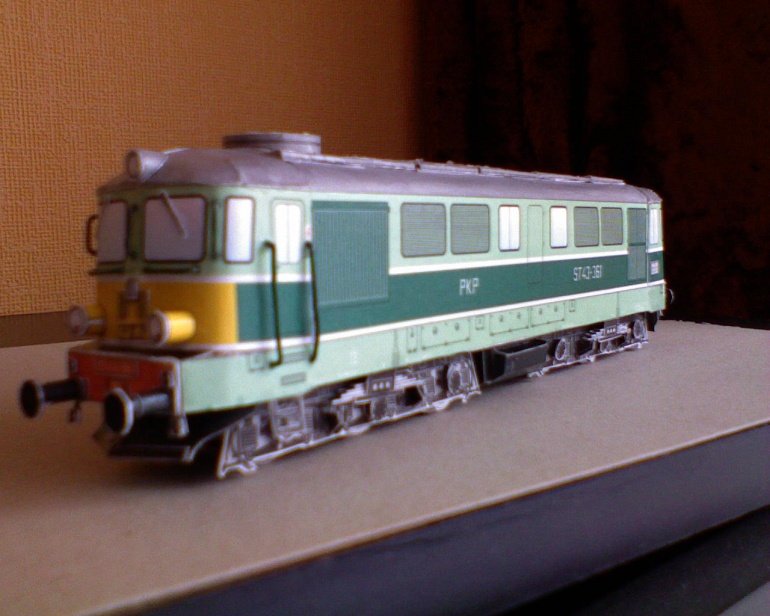 Diesel loco, Electric loco & cars (Plná velikost v novém okně) Diesel loco, Electric loco & cars