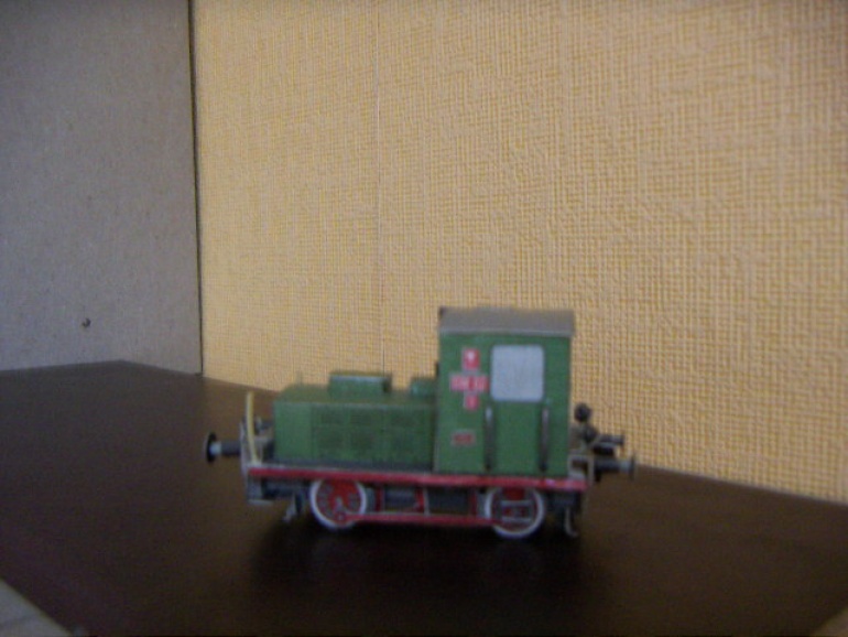 Diesel loco, Electric loco & cars (Plná velikost v novém okně) Diesel loco, Electric loco & cars