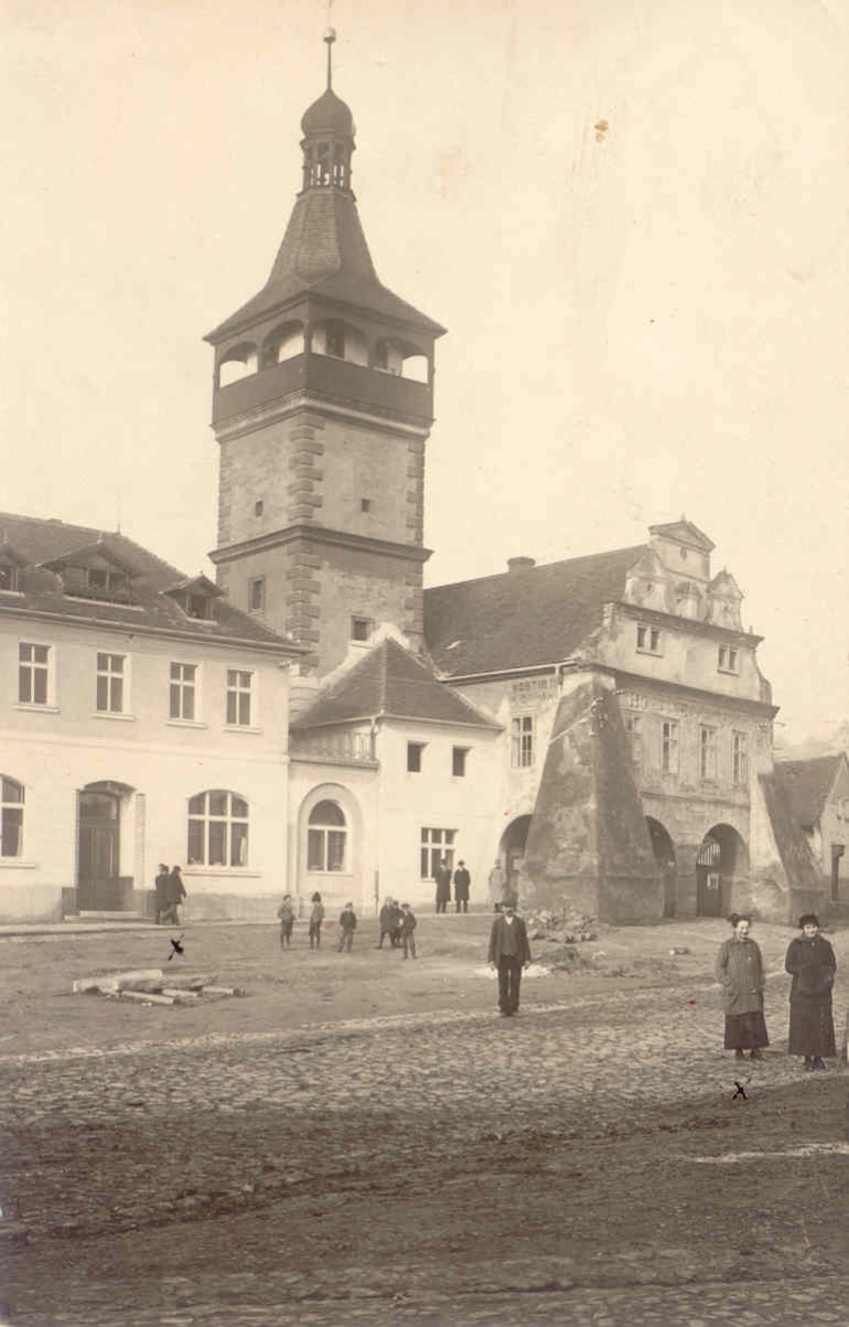 Dobrovice