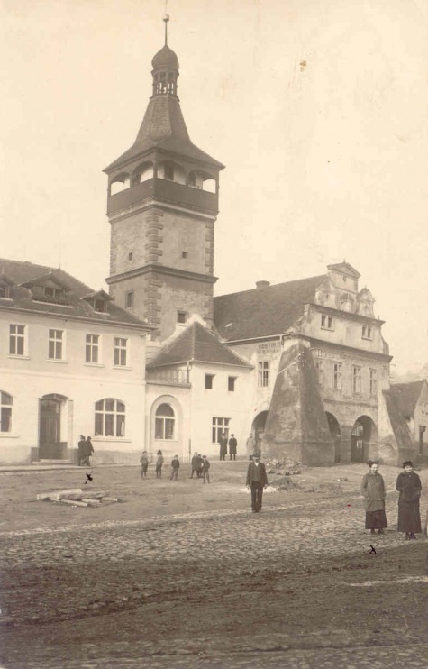 Dobrovice