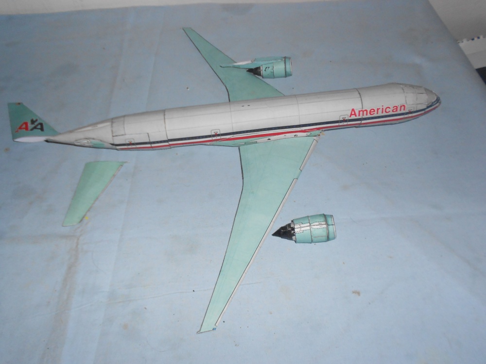 Dopravní letoun BOEING 777-200 (Plná velikost v novém okně) Dopravní letoun BOEING 777-200