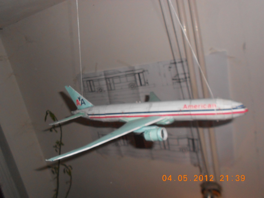 Dopravní letoun BOEING 777-200 (Plná velikost v novém okně) Dopravní letoun BOEING 777-200