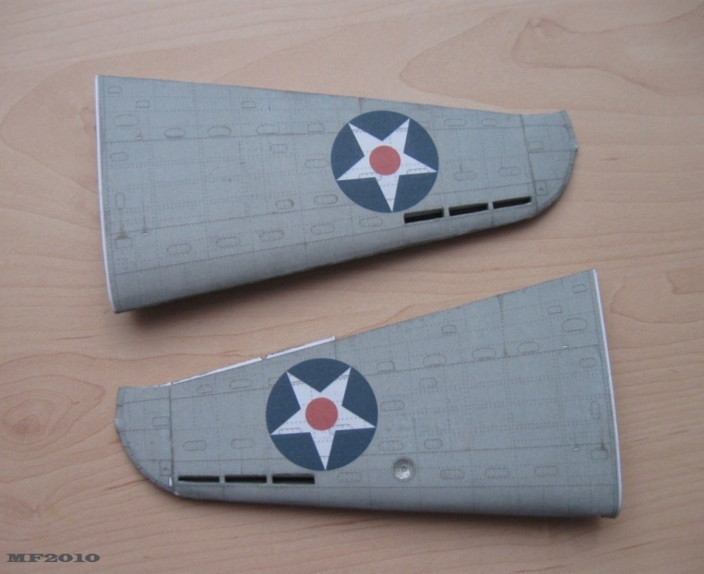Douglas SBD-3 Dauntless (Plná velikost v novém okně) Douglas SBD-3 Dauntless