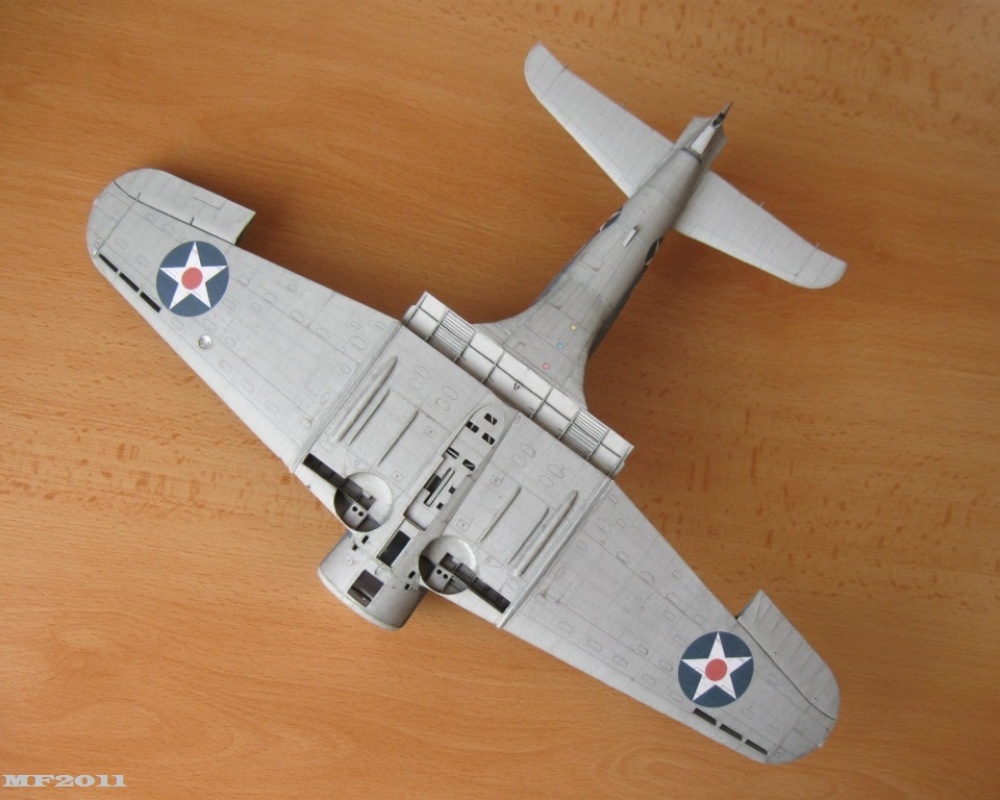 Douglas SBD-3 Dauntless (Plná velikost v novém okně) Douglas SBD-3 Dauntless