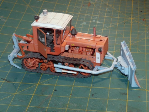 DT 75 DT 75