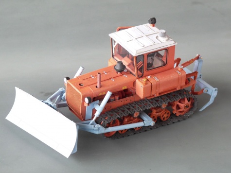 DT 75 DT 75